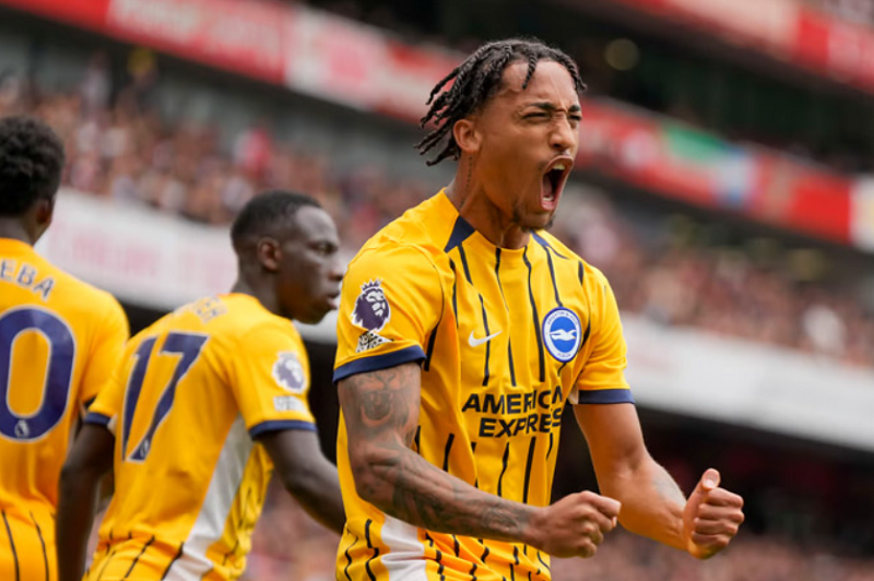 joao-pedro-canh-bac-lon-giup-chelsea-pha-bo-loi-nguyen
